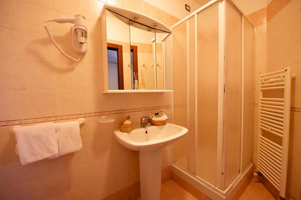 Hotel La Bussola Muggia Phòng bức ảnh